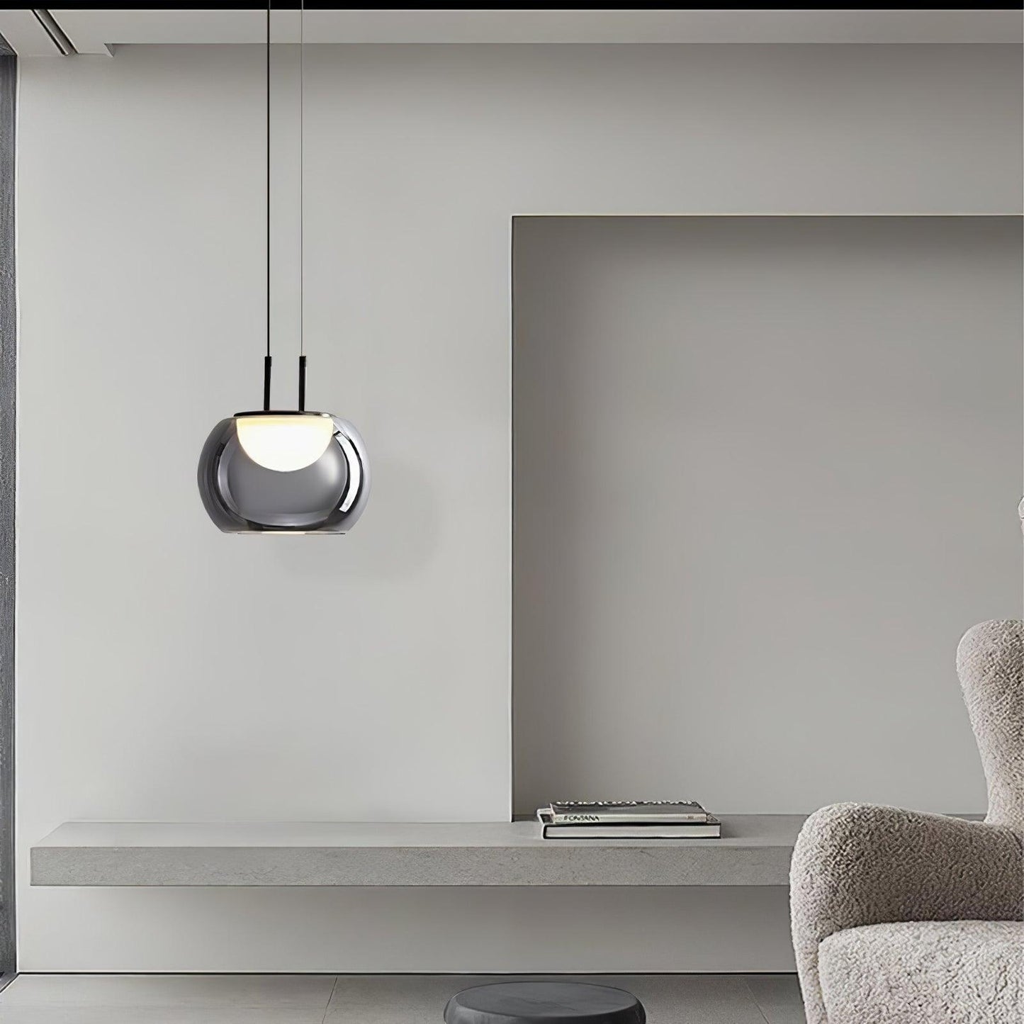 Glamorous Pendant Light With Beautiful Glow Effect