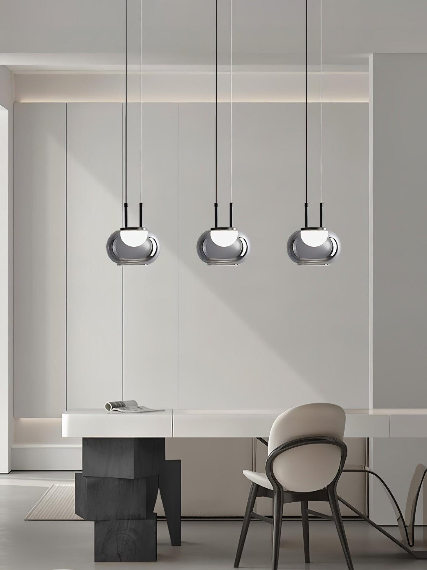 Glamorous Pendant Light With Beautiful Glow Effect