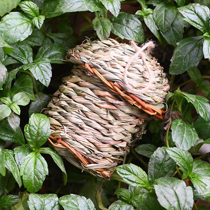 NestCraft Hand-Woven Straw Bird Cage – Artistic Handmade Decorative Bird Home 3