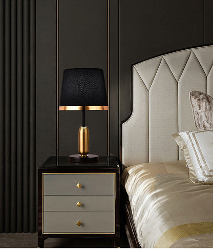 NoirBeam – Sleek Table Lamp in Gold and Black for Subtle Lighting 3