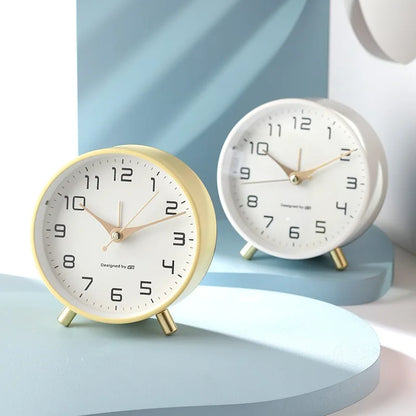 Quiet Modern Wooden Desk Clock