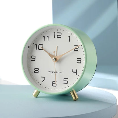 Quiet Modern Wooden Desk Clock