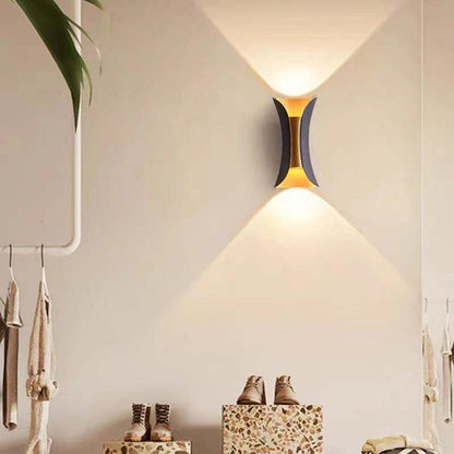 Outdoor Round Wall Mount LED Light Fixture