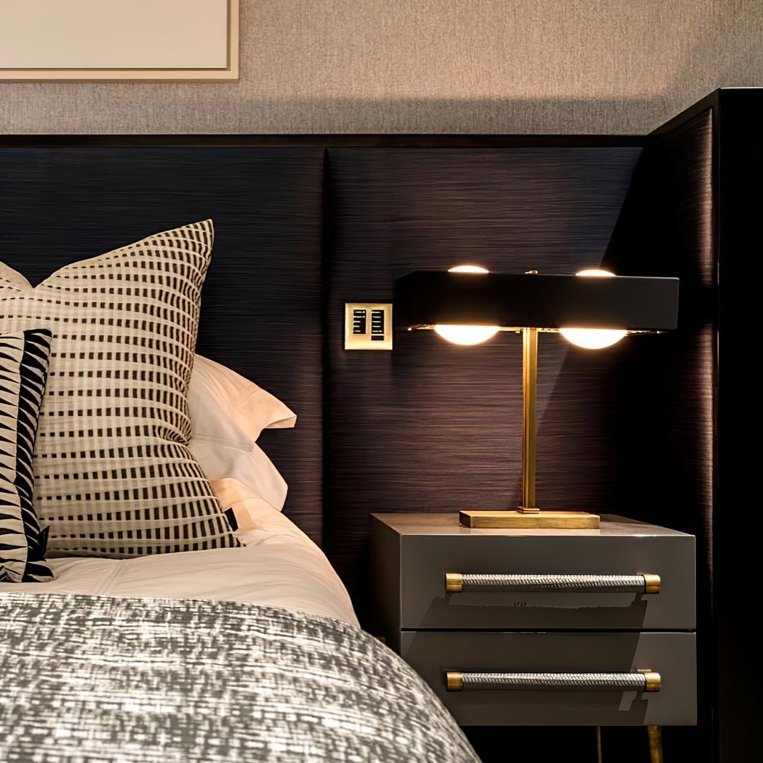 OrganicLuxe - Stylish Lamp with Natural Design and Gentle Glow 6