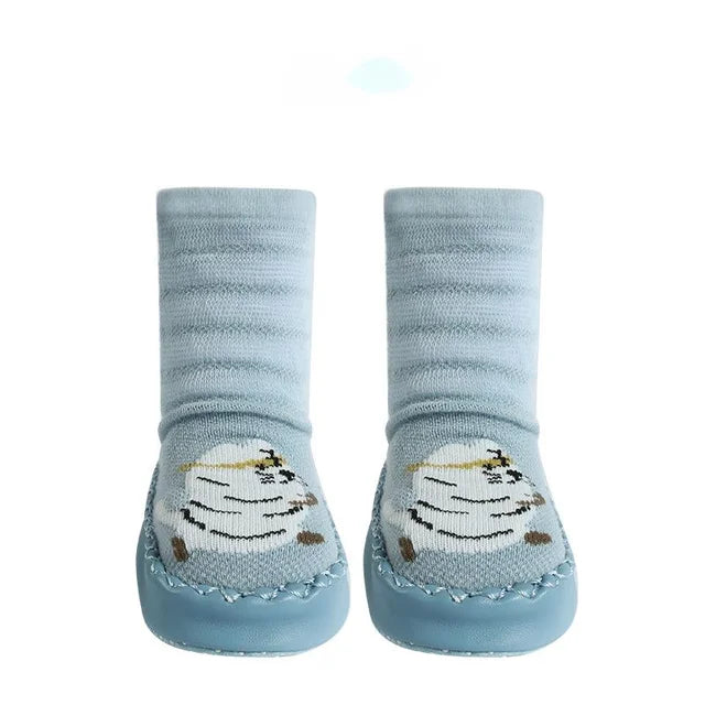 Title: Stylish Non-Slip Socks for Toddlers - Breathable Cotton Safety  

Handle: stylish-non-slip-socks-toddlers-breathable-cotton  

Description: Check out our super cute and stylish non-slip socks for toddlers! Made from breathable cotton, these socks are designed to keep your little ones comfy and safe while they play. Perfect for little feet that are always on the go!  

Variants:  
- Color: Blue  
- Color: Pink  
- Size: 1-2 Years  
- Size: 3-4 Years  