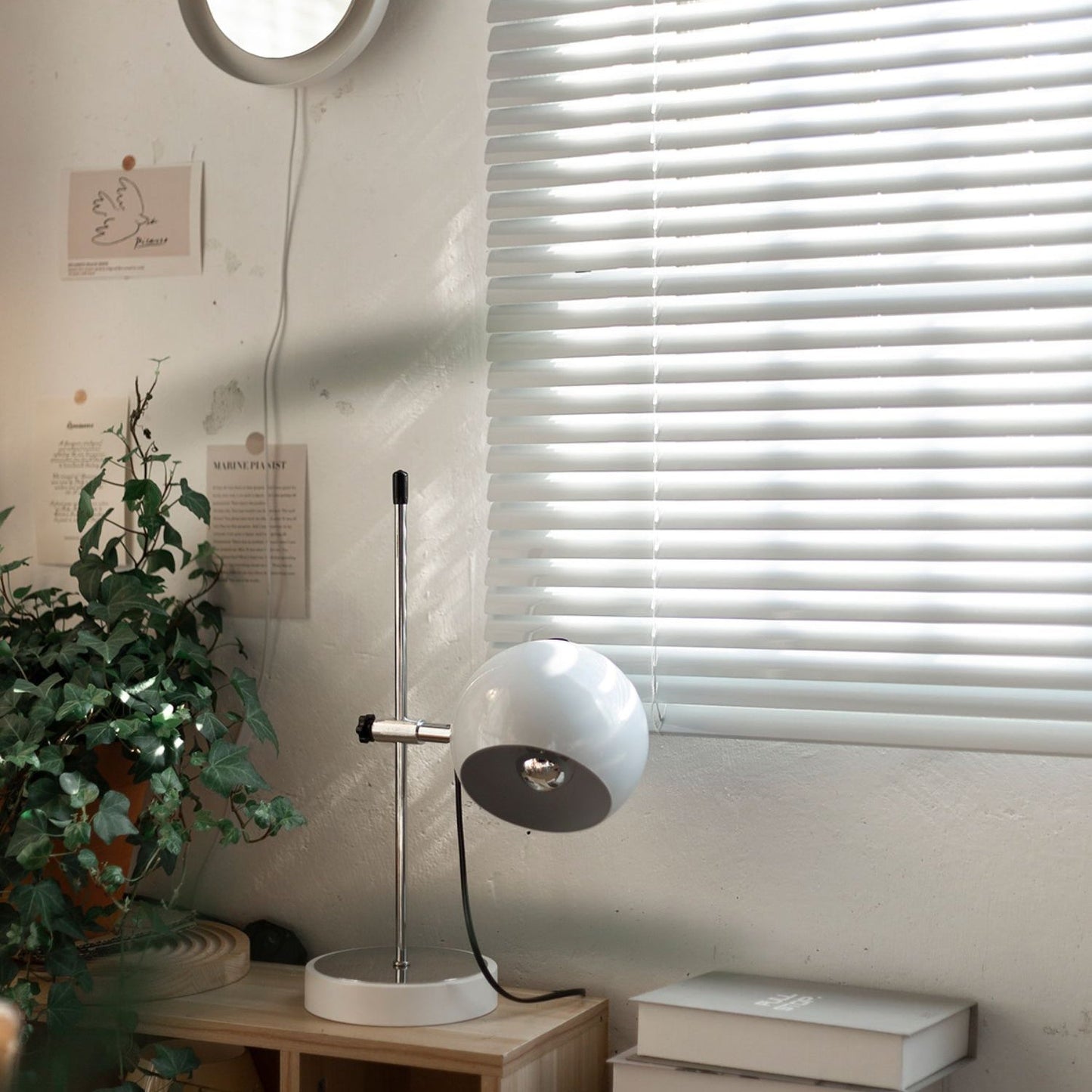 PivotGlow – Modern Adjustable Desk Light 6
