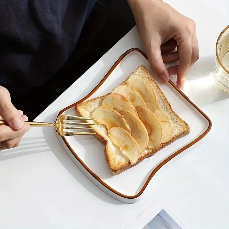 Platti Toast Shaped Ceramic Plate Inovessa