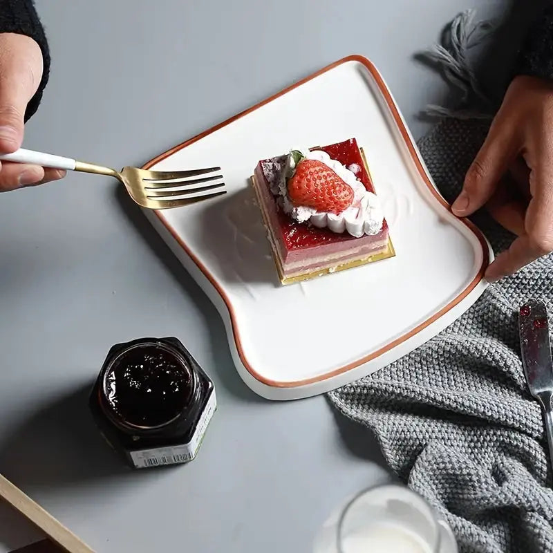 Platti Toast Shaped Ceramic Plate Inovessa
