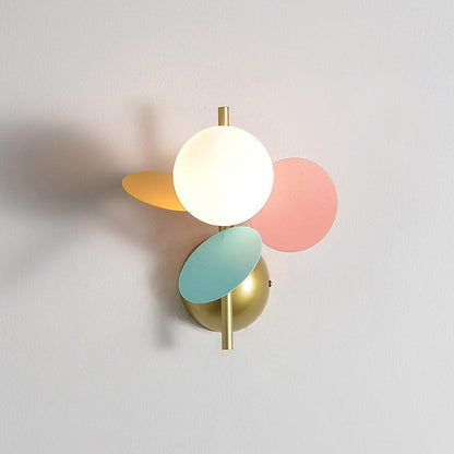 Modern Wall Light with Stylish Accent Detail - Lusomart
