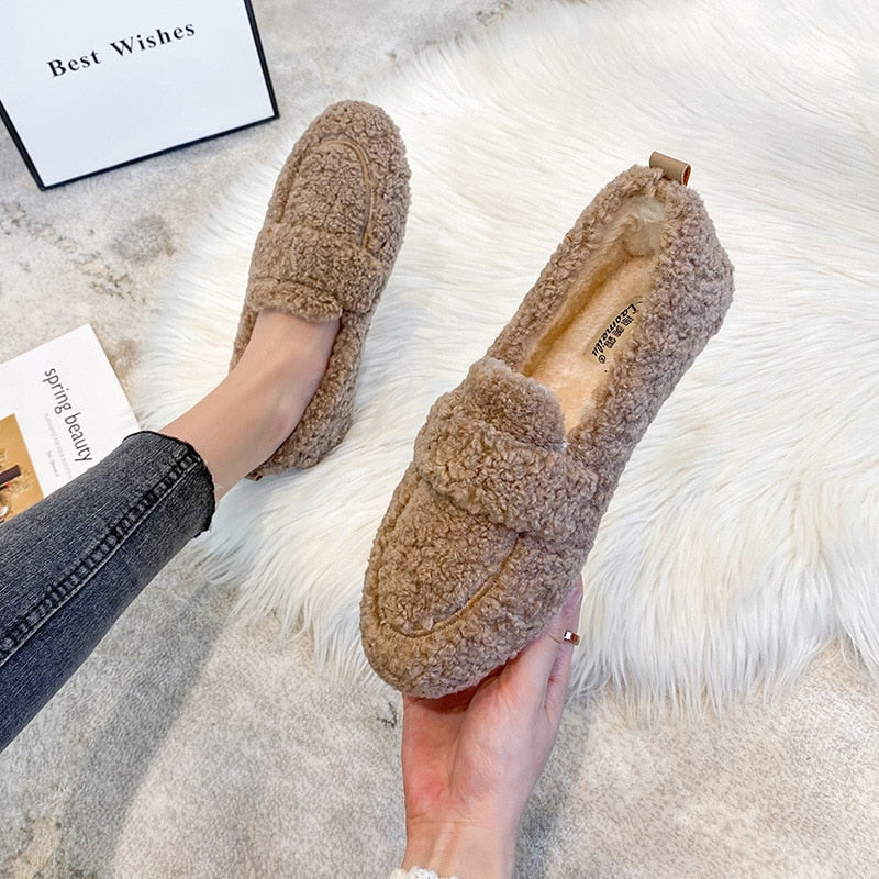 PlushComfort | Cozy Warm Women's Indoor Slippers 1