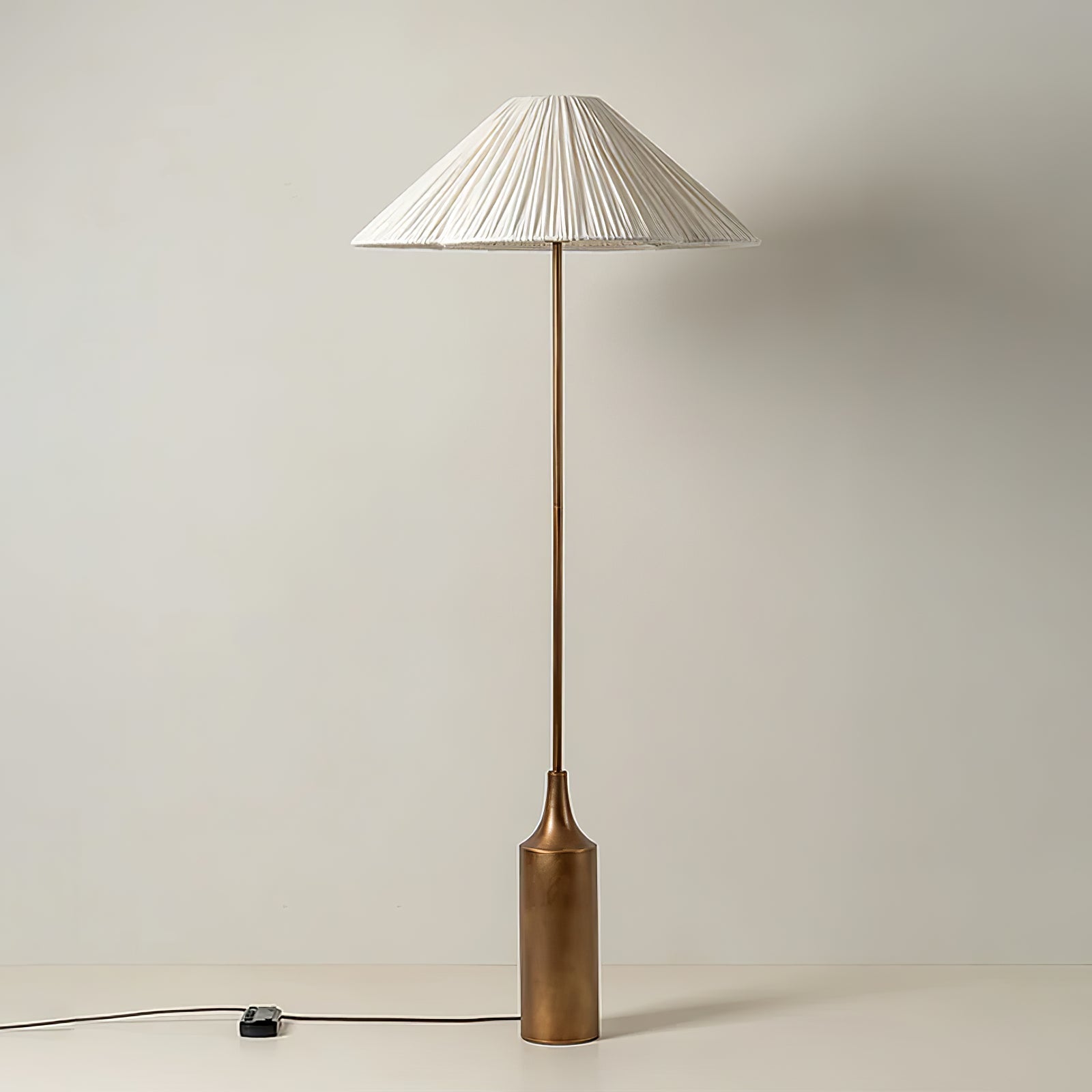 RattanGlow | Elegant Modern Rattan Brass Floor Lamp for Stylish Décor 3