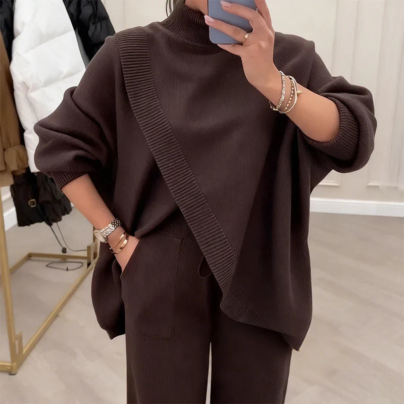 Relaxed Elegance | Women's Loungewear Set with Wrap Design & High-Waisted Pants – Effortless Style for Modern Comfort 3