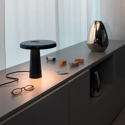 RoundLuxe - LED Table Lamp with Stylish Circular Form and Soft Glow 4
