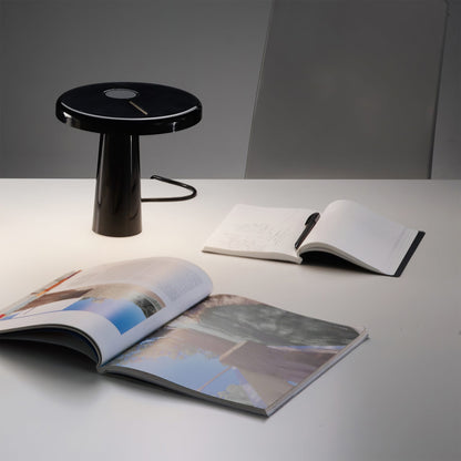RoundLuxe - LED Table Lamp with Stylish Circular Form and Soft Glow 5