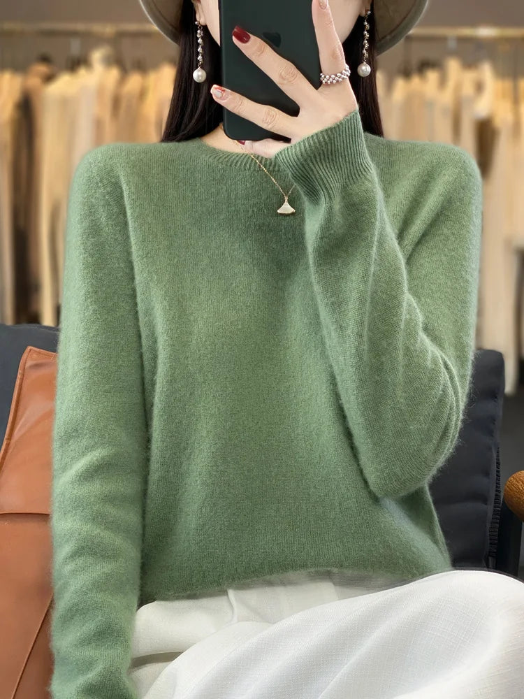 Cozy Women's Merino Wool Crew Neck Winter Sweater