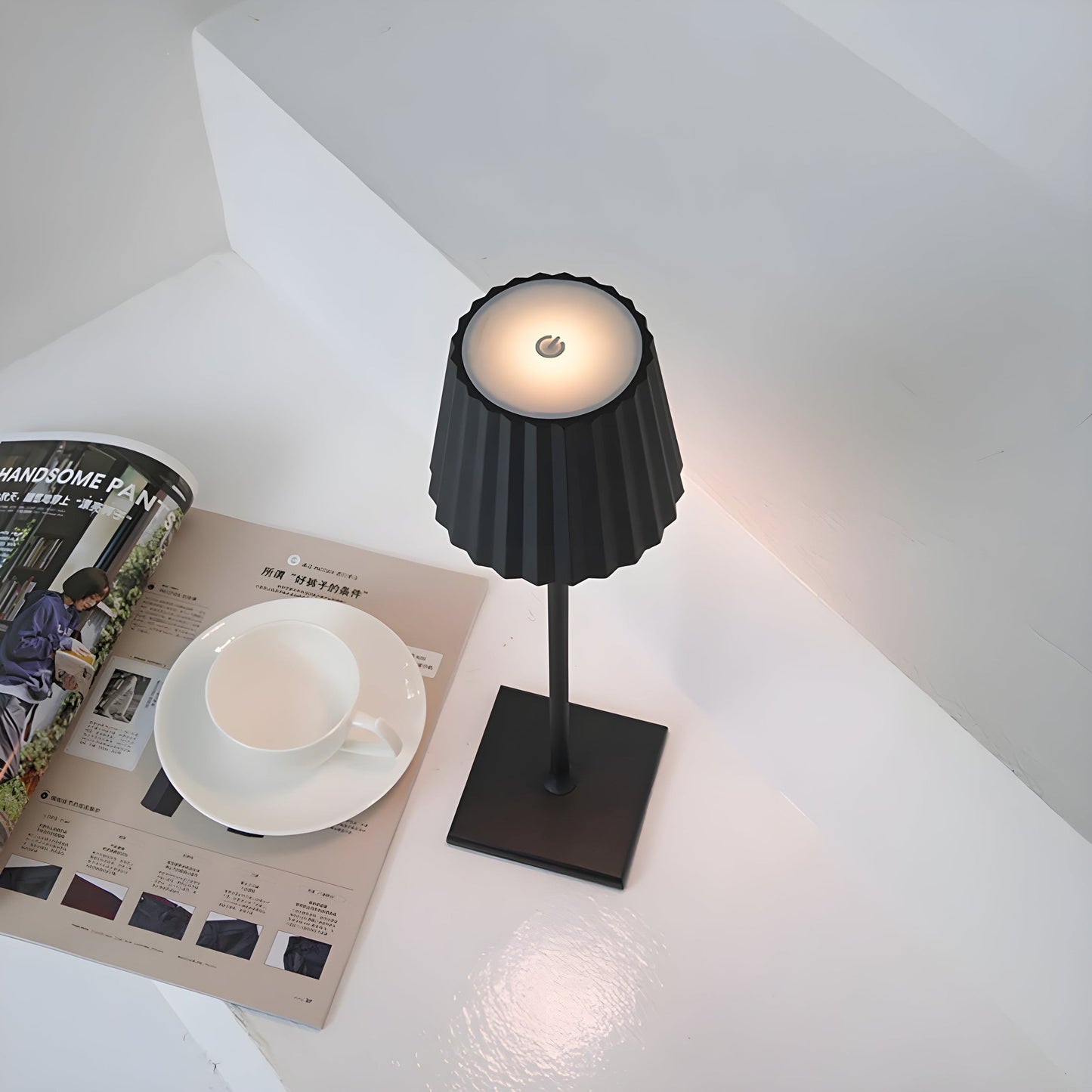 Bright Wireless Desk Lamp - Sleek Dimmable Table Light