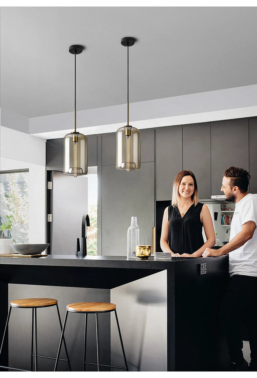 Sleek Metal LED Pendant Lamp