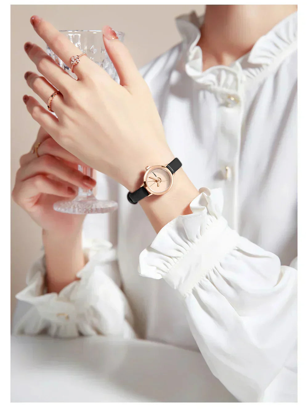 Classic Small Leather Watch for Ladies