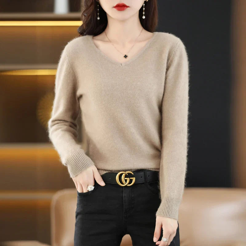Luxurious Women's Cashmere V Neck Slim Fit Sweater