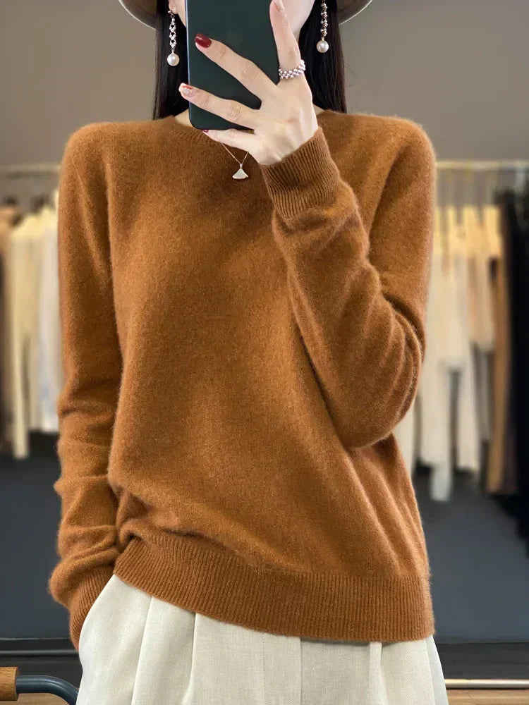 Cozy Women's Merino Wool Crew Neck Winter Sweater