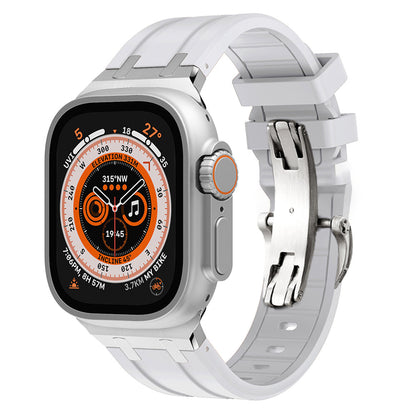 Durable Silicone Watch Strap With Secure Buckle And Metal Fitting