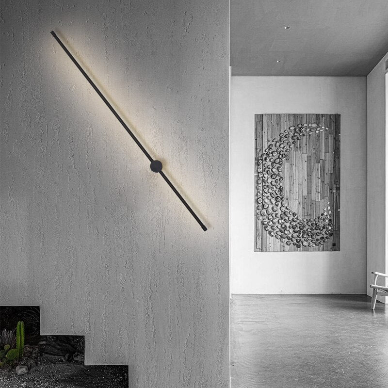 Sleek Gold Black LED Wall Lamp For Modern Homes