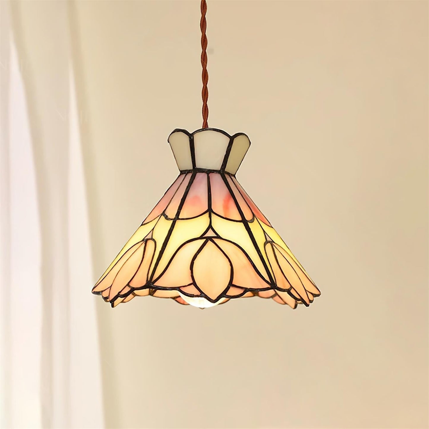 Sadena Tiffany Pendant Lamp 2