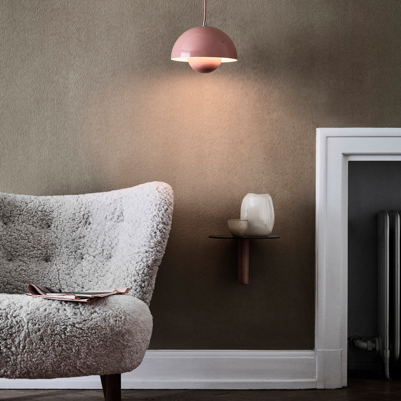 Modern LED Pendant Light with Adjustable Height
