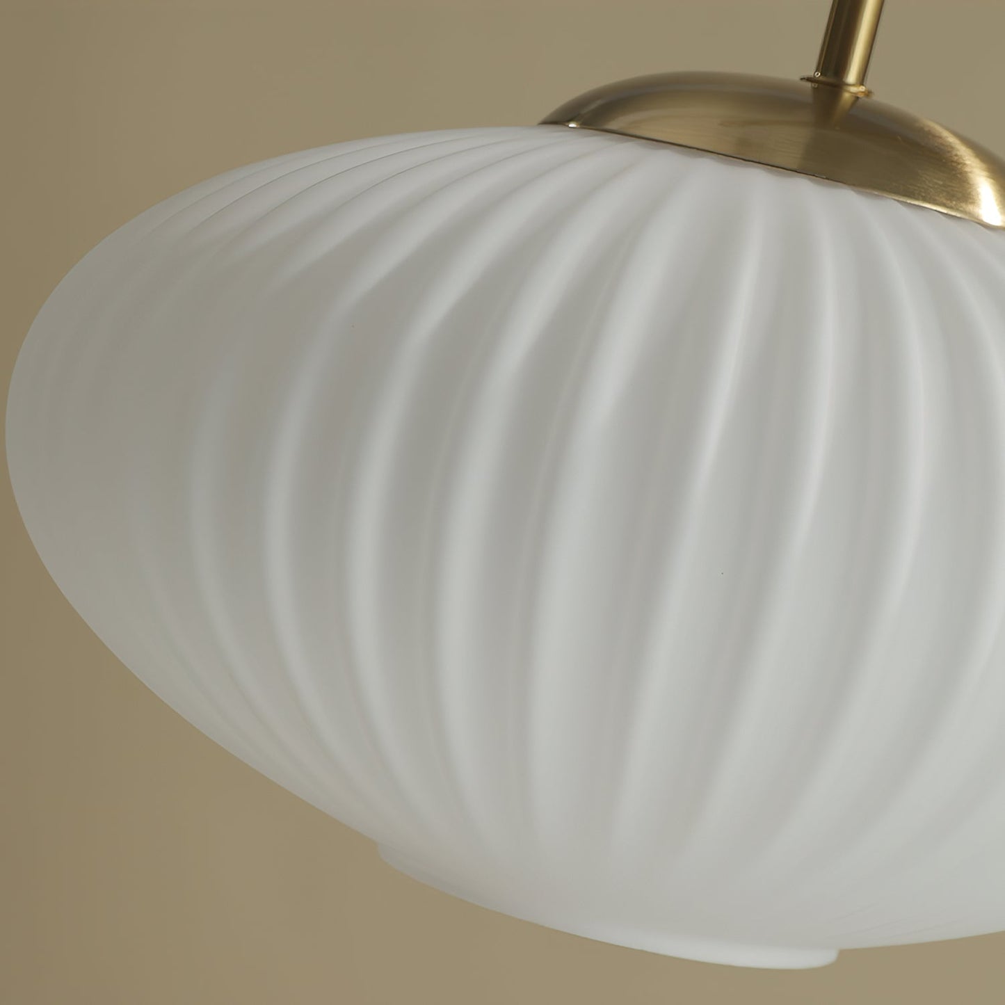 Serenita | Elegant Dual Shade Modern Floor Lamp with Gold Accents 4