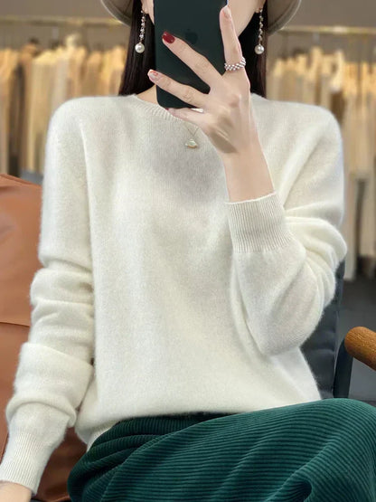 Cozy Women's Merino Wool Crew Neck Winter Sweater