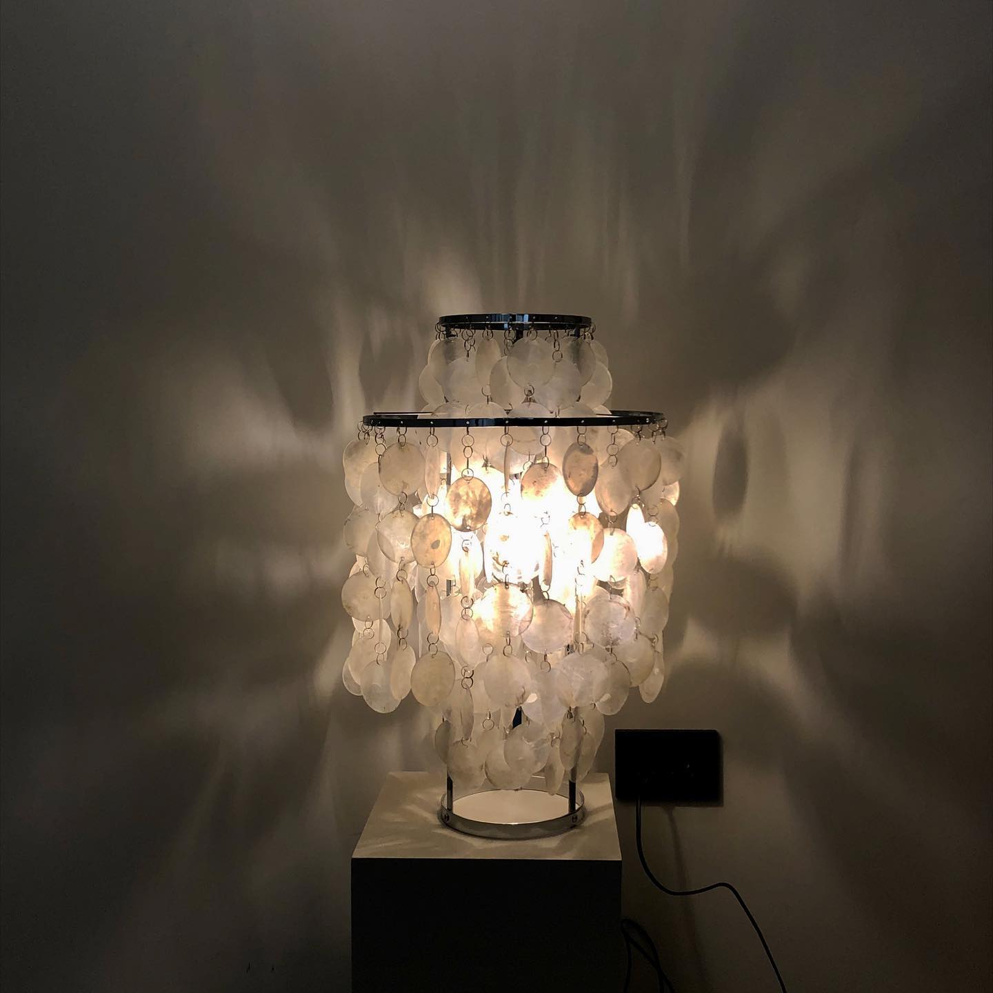 ShellLuxe - Table Lamp with Graceful Seashell Form and Comfortable Glow 6