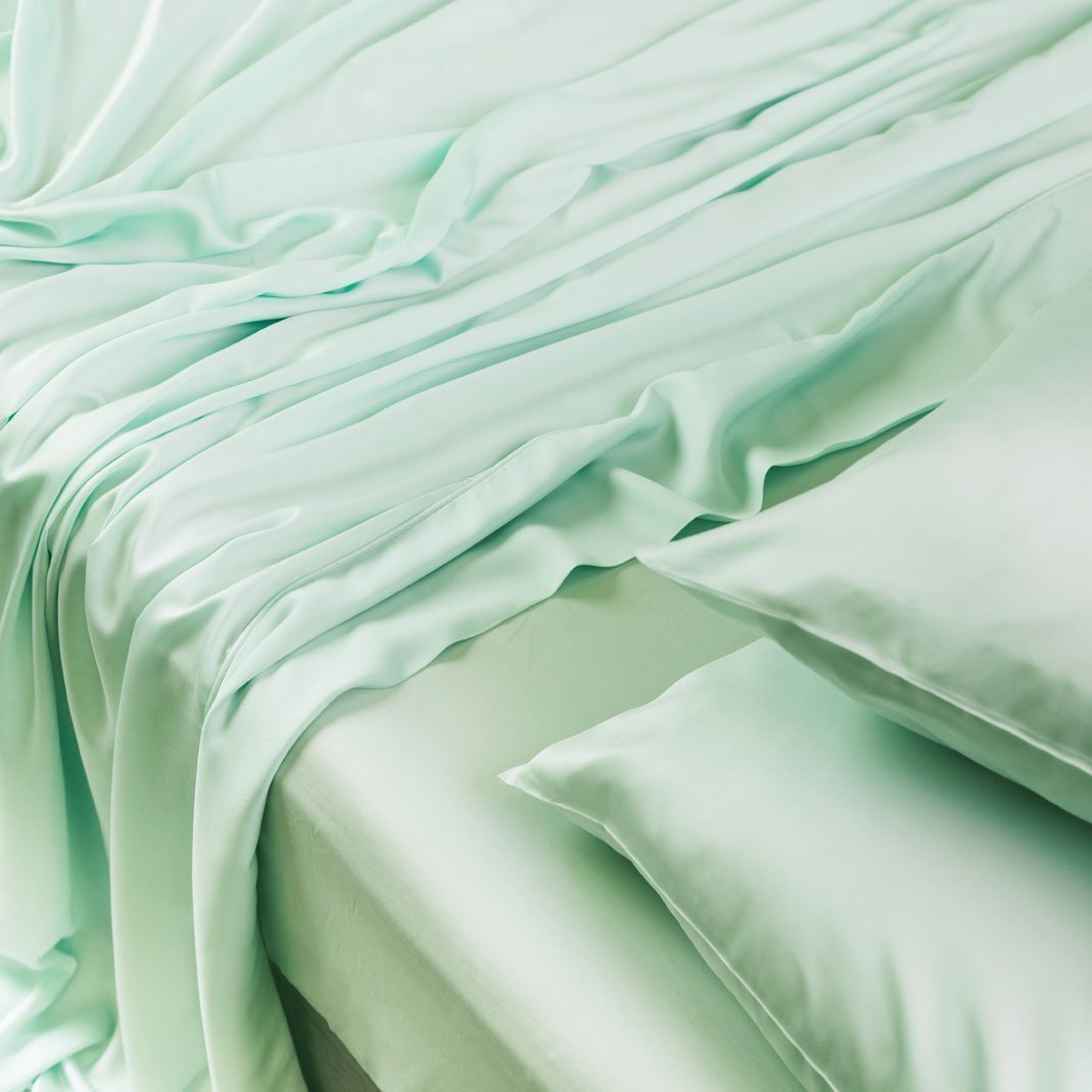 Breathable Bamboo Silk Soft Cooling Bed Sheet