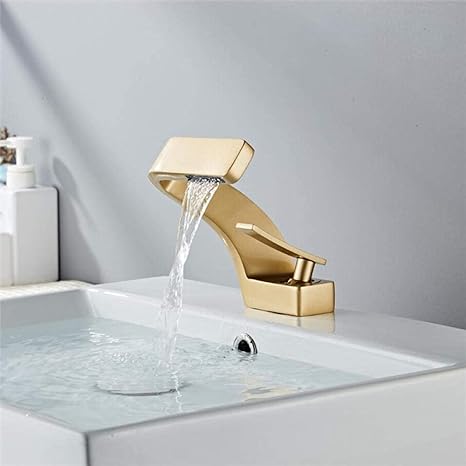 Contemporary Curved Faucet - Sleek Water Flow