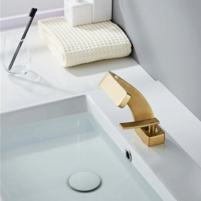 Contemporary Curved Faucet - Sleek Water Flow