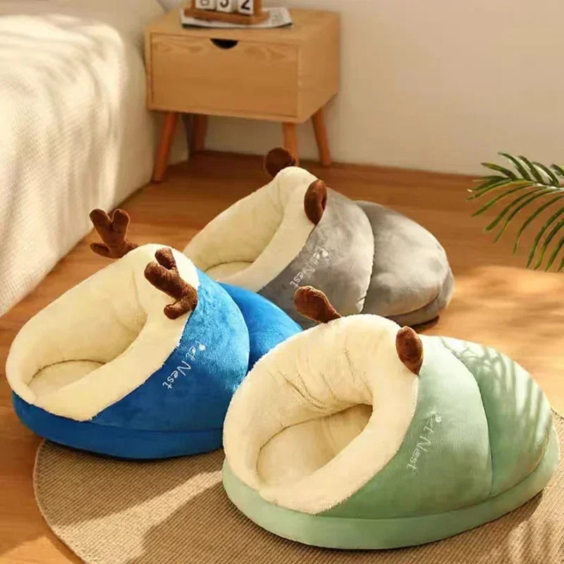 Slippernest - Foldable Dog Bed in Coral Fleece for Winter Comfort 4