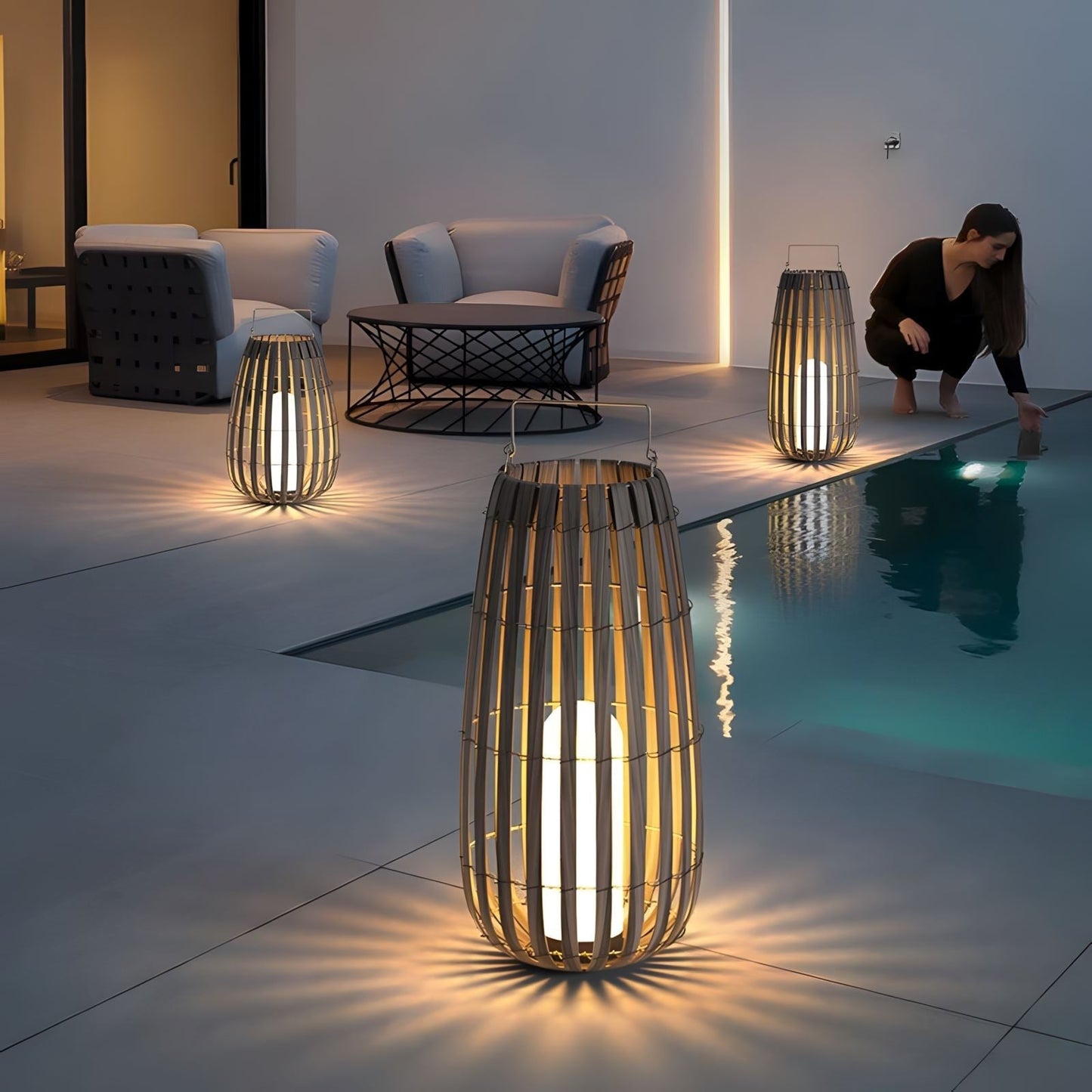 Bright Solar Powered Yard Lamp