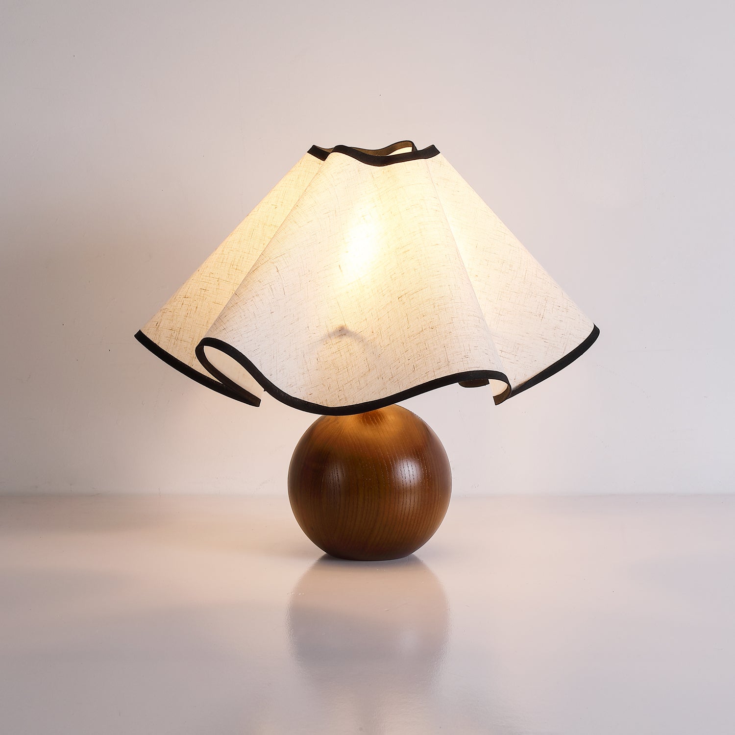 Oceanic Glass Table Lamp with Soft Warm Light - Lusomart