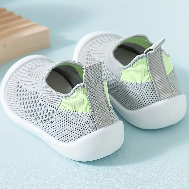 StepEase – Flexible Barefoot Sneakers for Kids 3