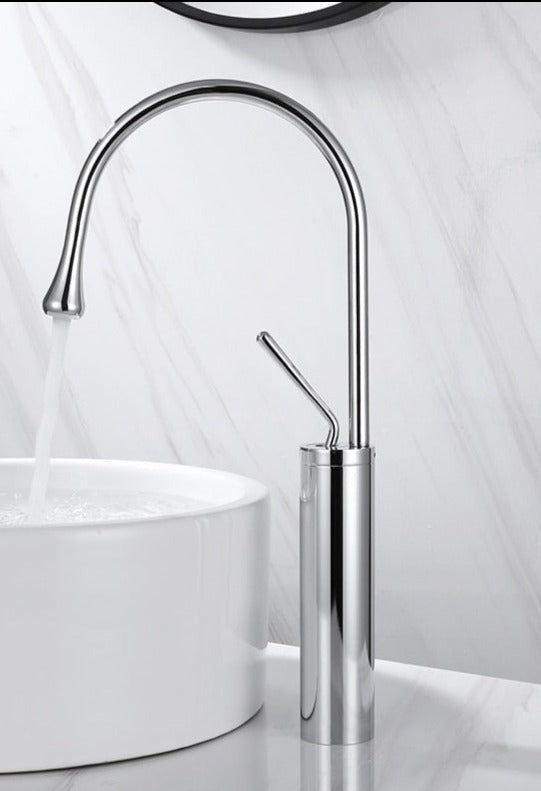 Stylish Bathroom Faucet - Sleek Rotating Tap Design