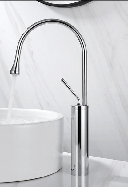 Stylish Bathroom Faucet - Sleek Rotating Tap Design