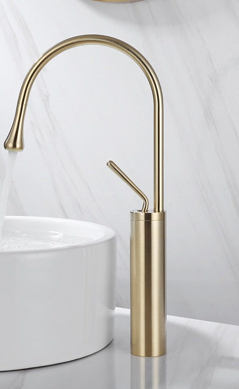 Stylish Bathroom Faucet - Sleek Rotating Tap Design
