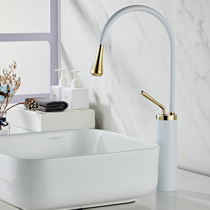 Stylish Bathroom Faucet - Sleek Rotating Tap Design