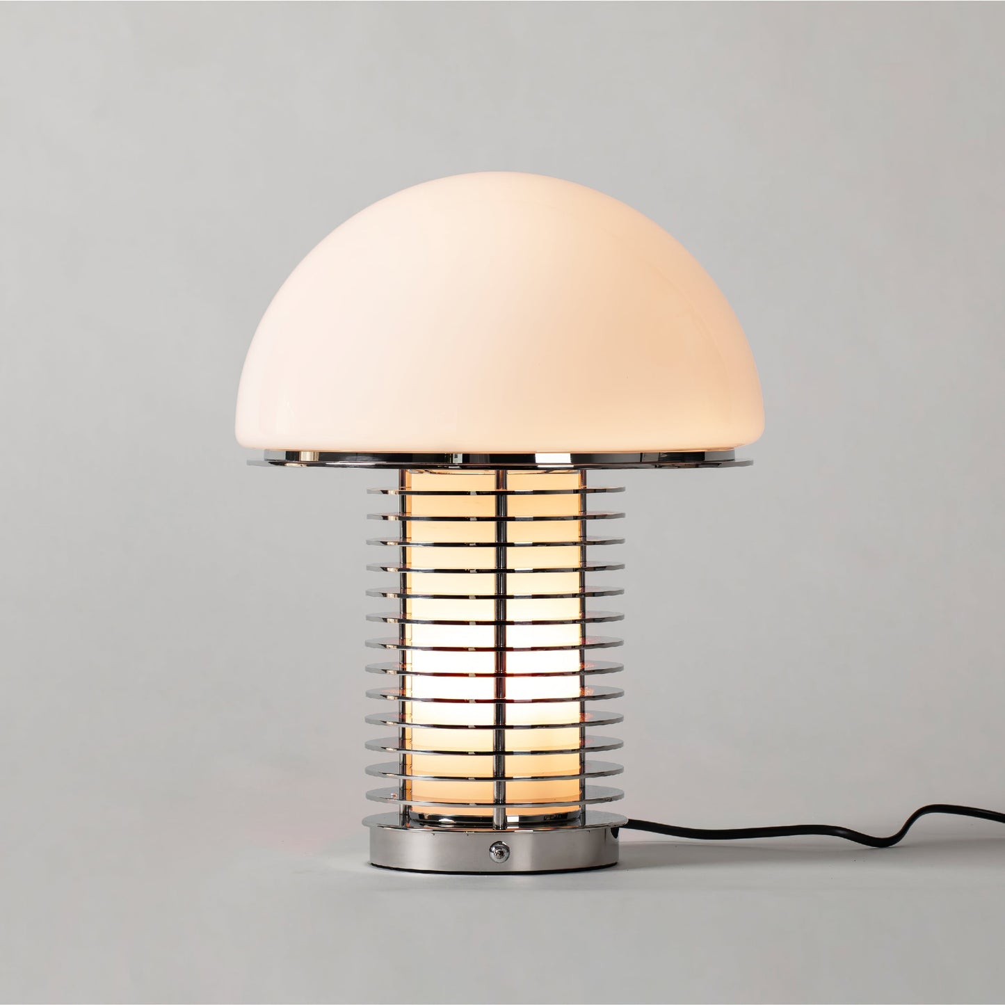 SubtleGlow - Modern Table Lamp with Soft Lighting and Refined Finish 2