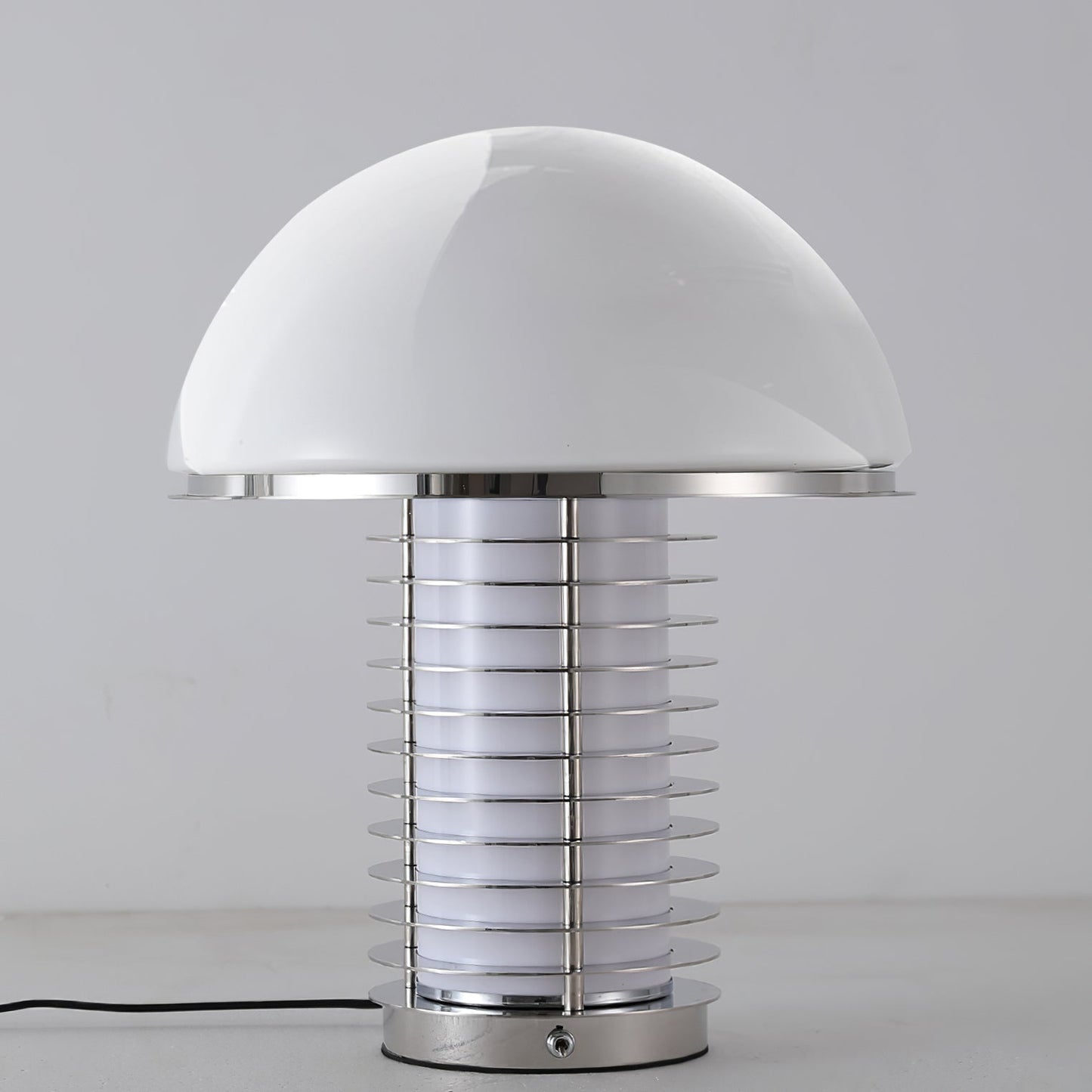 SubtleGlow - Modern Table Lamp with Soft Lighting and Refined Finish 4