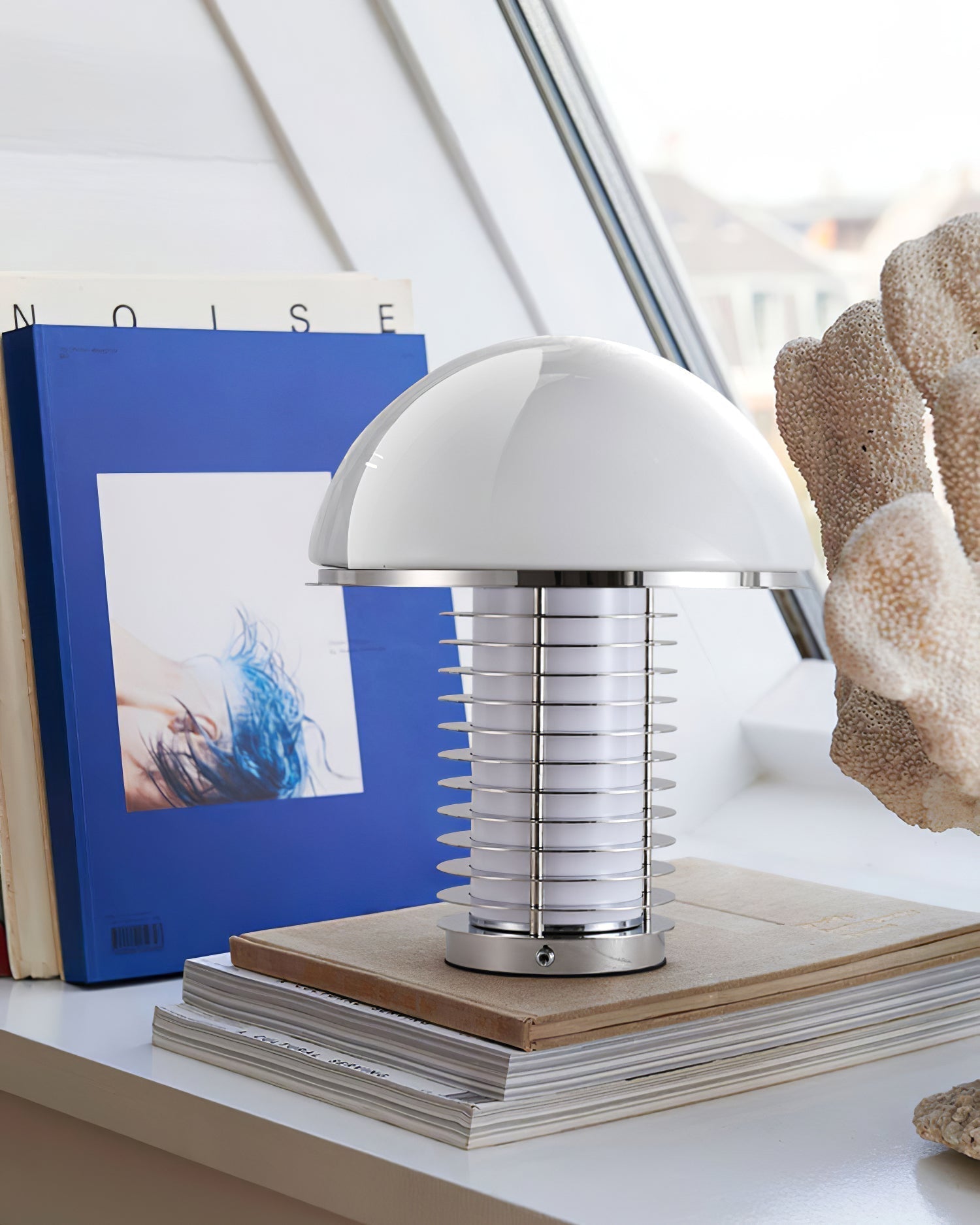 SubtleGlow - Modern Table Lamp with Soft Lighting and Refined Finish 6