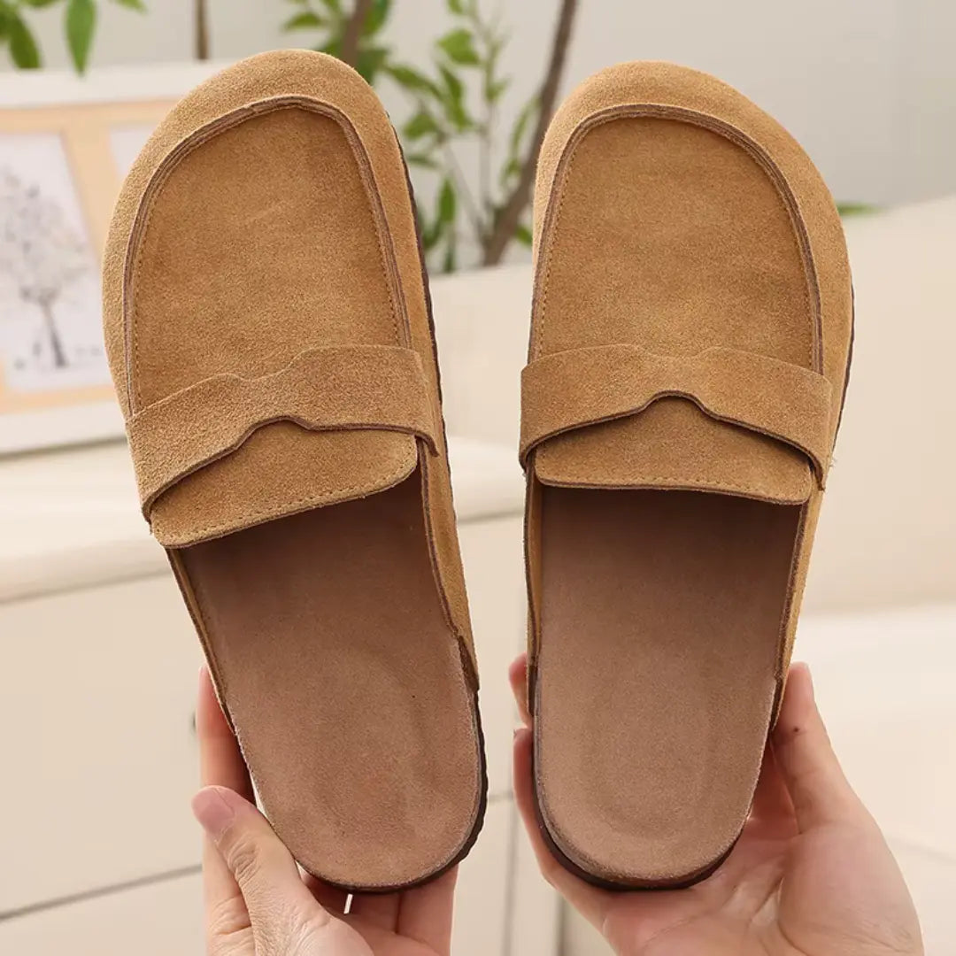 SuedeLuxury | Elegant Cozy Women's Clogs with Sturdy Cork Sole 3