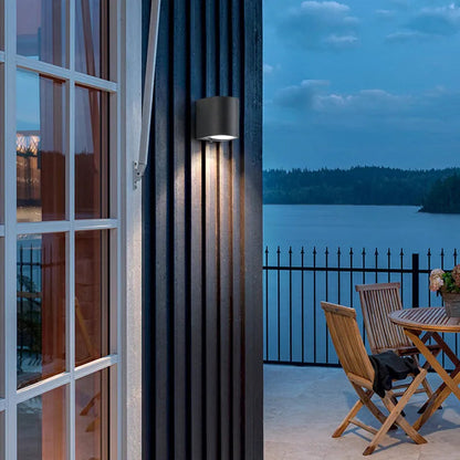 Simple Black Outdoor Metal Wall Light
