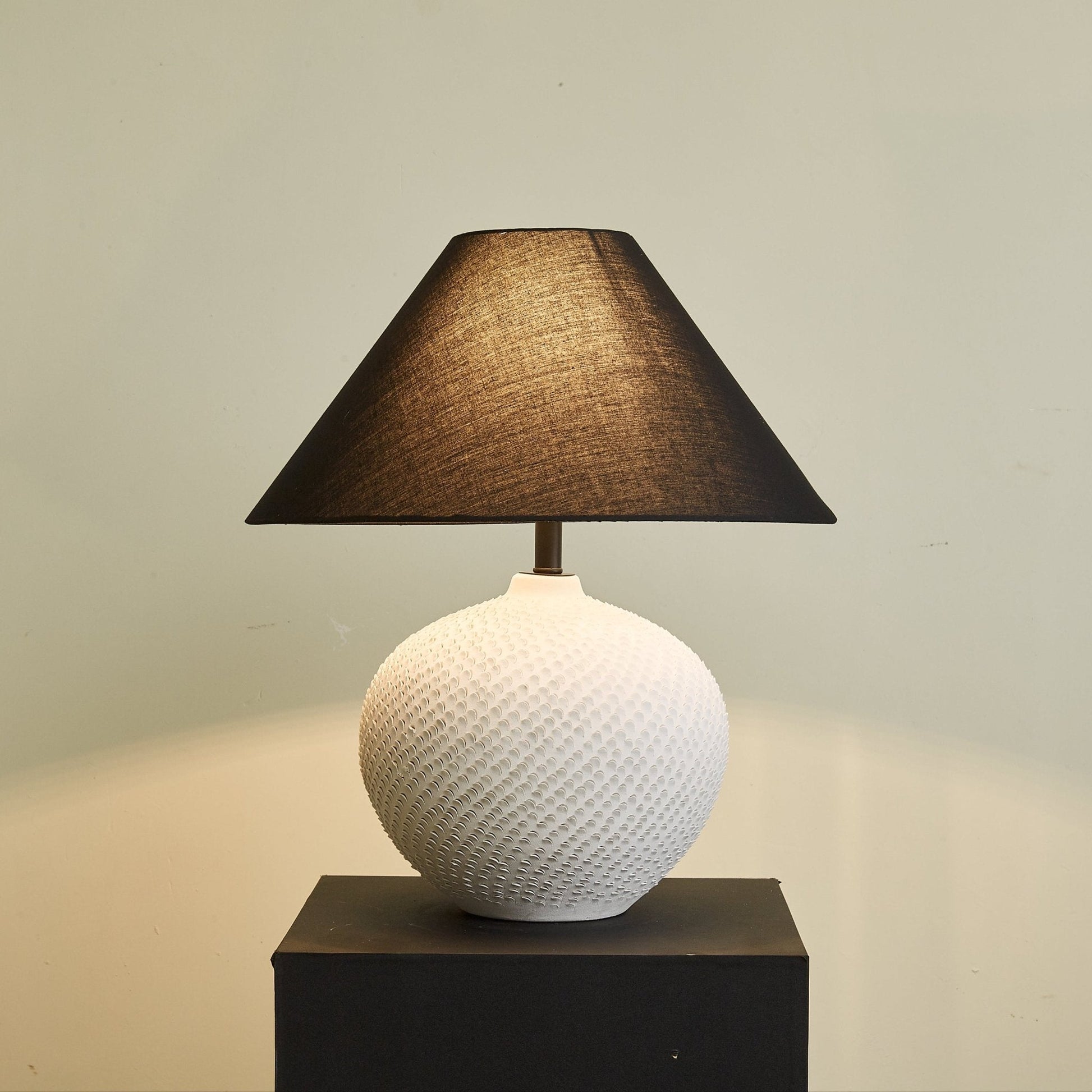 Velvema Table Lamp 3