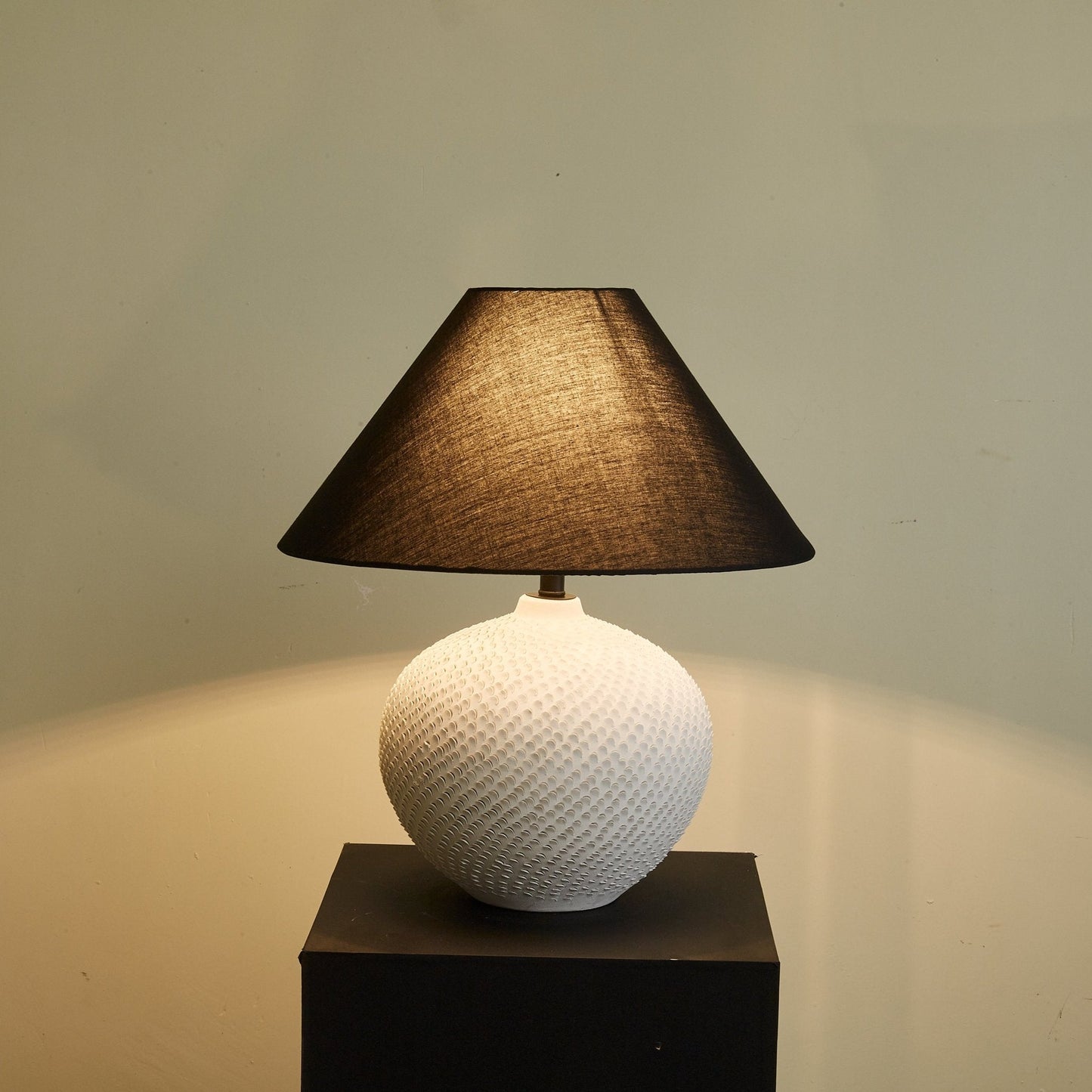 Velvema Table Lamp 7