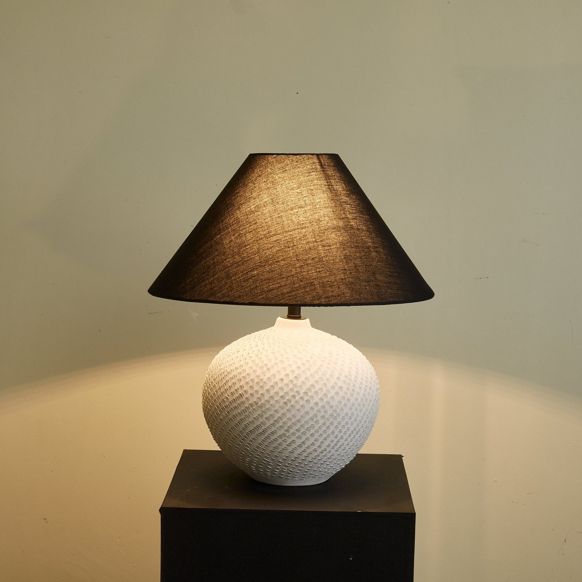 Velvema Table Lamp 7